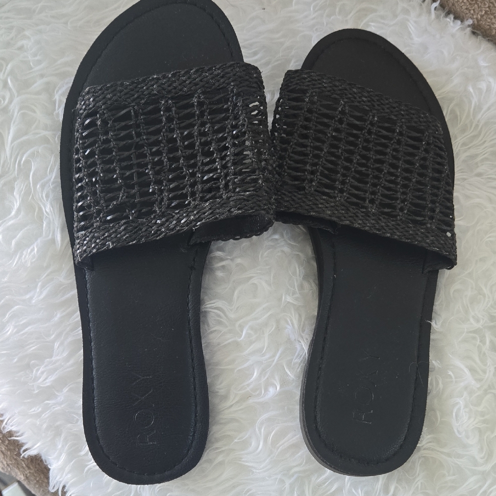 Roxy Black Textured Slide Sandals